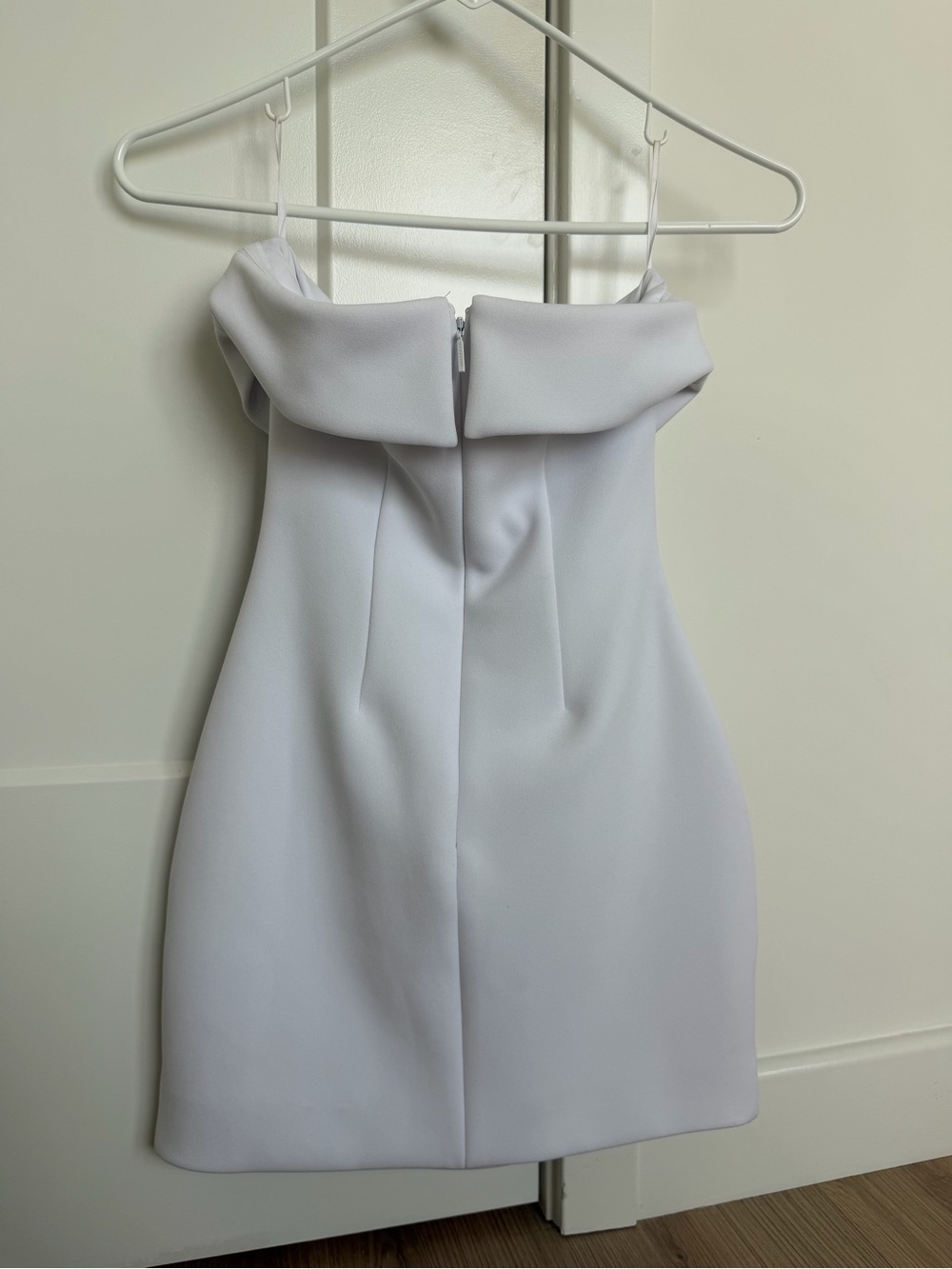 Aritzia FIGUREKNIT™ EYECATCHER MINI DRESS
BRIGHT WHITE, Size: XS - Picture 5 of 5